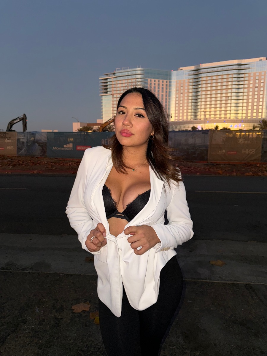 Take a pause and enjoy Ali Cruz — streaming from Bandar-Seri Begawan