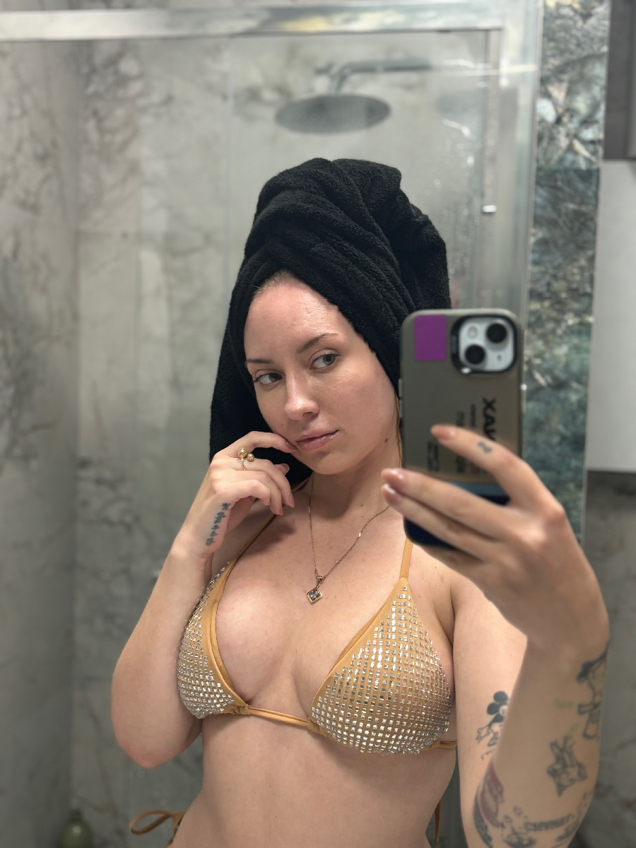 Nude girl KateV in Bandar-Seri Begawan