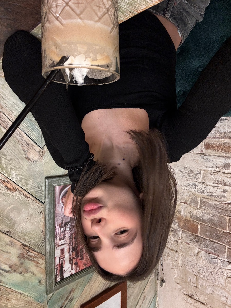 Fresh photos, fresh mood — Tina online in Bandar-Seri Begawan